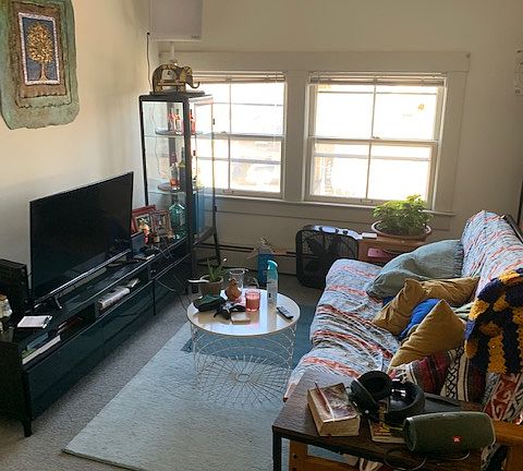 3rd image of 721 Catherine St APT 6