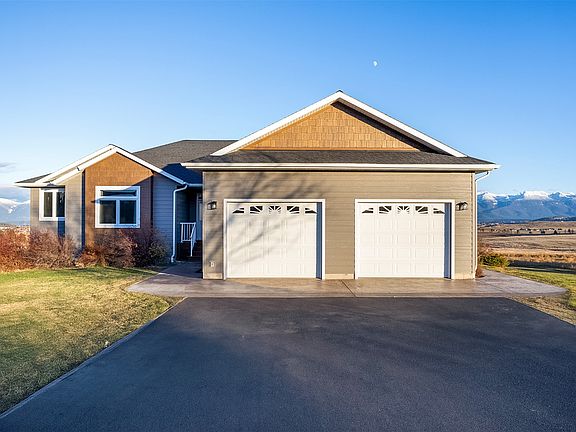 3rd image of 34226 Stone Wall Dr