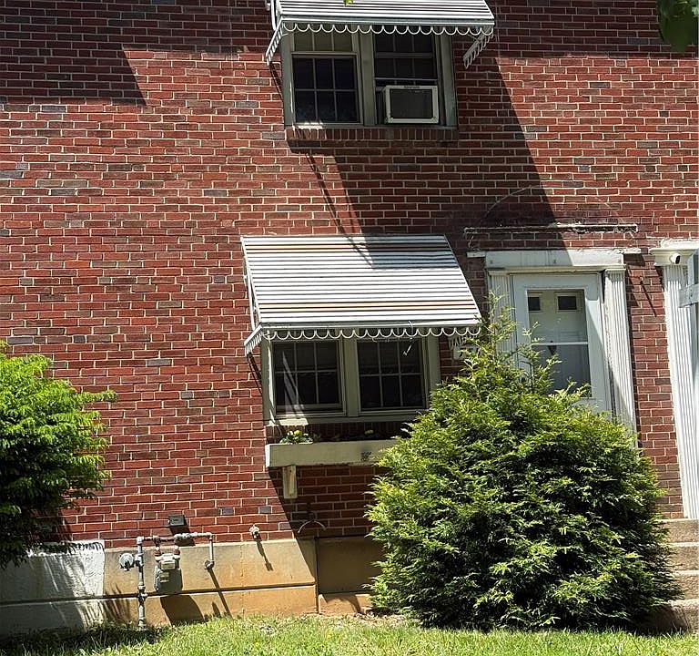 1st image of 755 W Emaus Ave