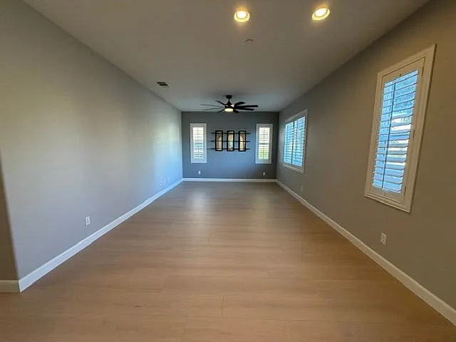 3 bed, 3.0 bath, 1590 sqft, $3,000 — Photo 3