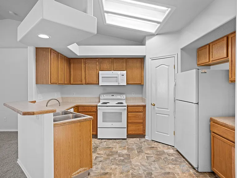 7359 E Nottingham Ln — Photo 10
