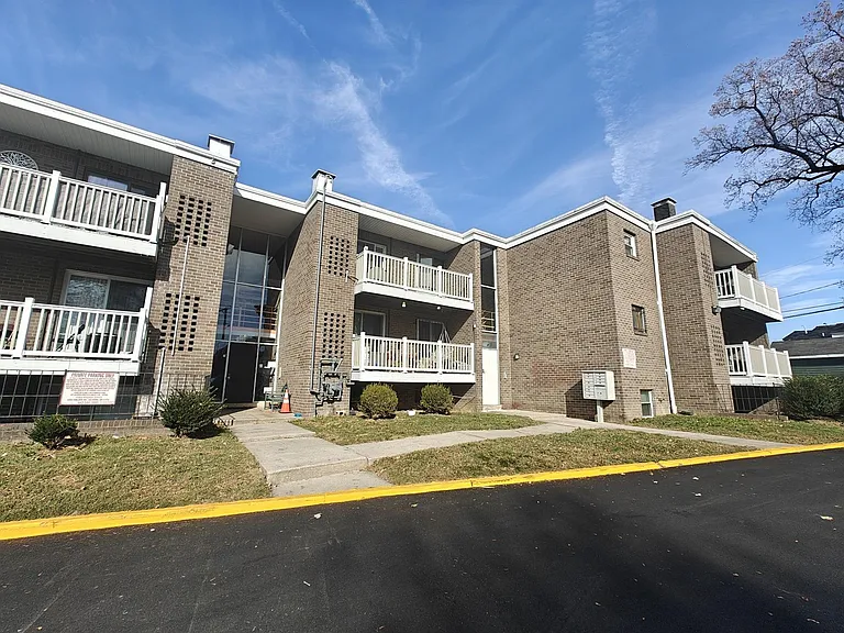 3909 Gwynns Falls Pkwy — Photo 1