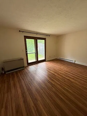 2 bed, 1.5 bath, 1008 sqft, $1,850 — Photo 3
