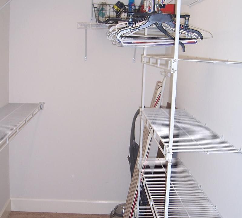 walk-in closet