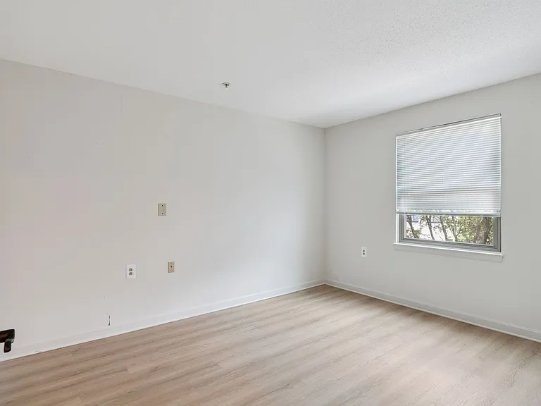 Park Heights Place - Senior Apartments 62+ — Photo 11