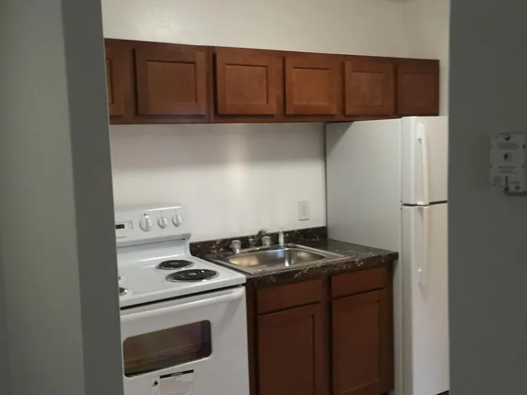 1303 Cove Ave #303 — Photo 3