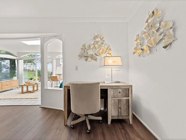 990 W Parkhill Dr — Photo 10