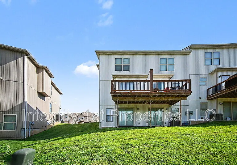 10510 Clubhouse Dr — Photo 8
