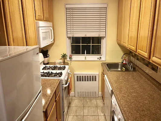 Sold by Keller Williams Realty Landmark | media 10