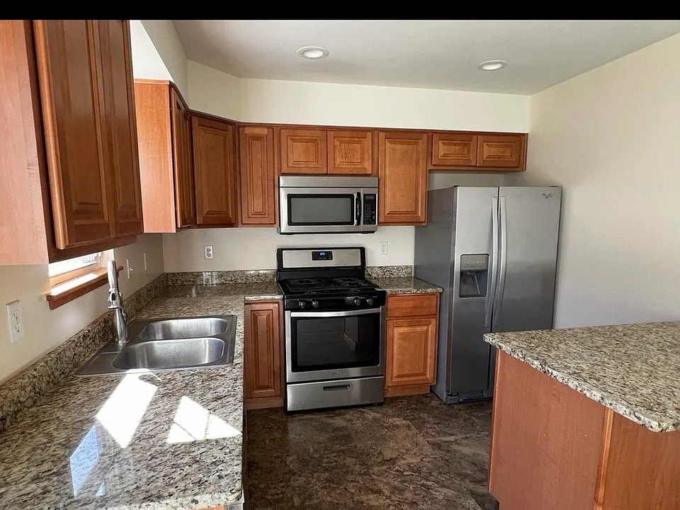 192 Rail Rd