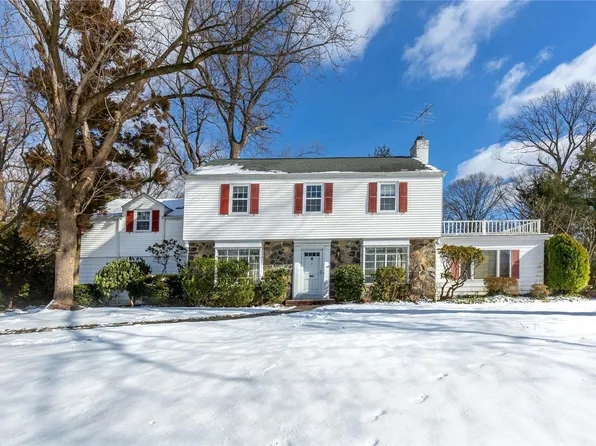 11 Fox Hunt Lane, Great Neck, NY 11020