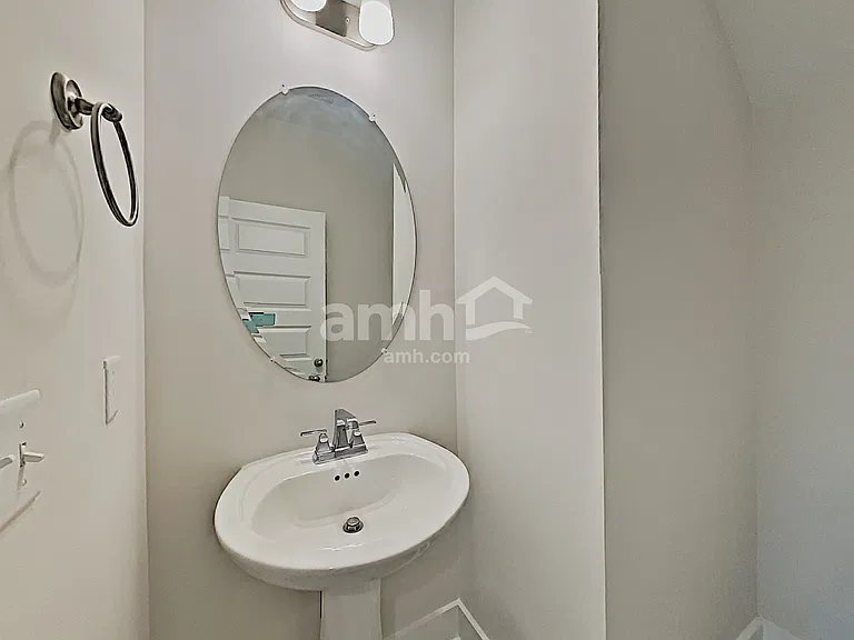 326 Charity Ln — Photo 8