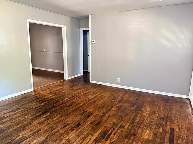 622 S Mission Ave — Photo 5
