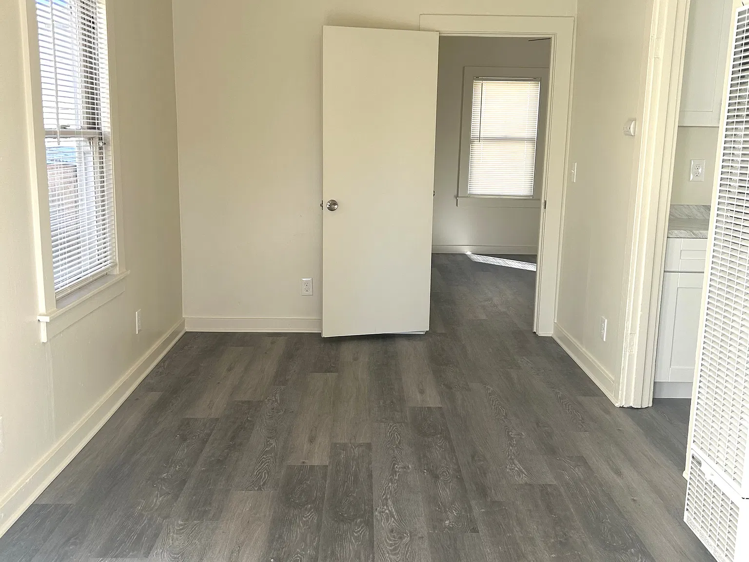 1 bed, 1.0 bath, 500 sqft, $2,375 — Photo 2
