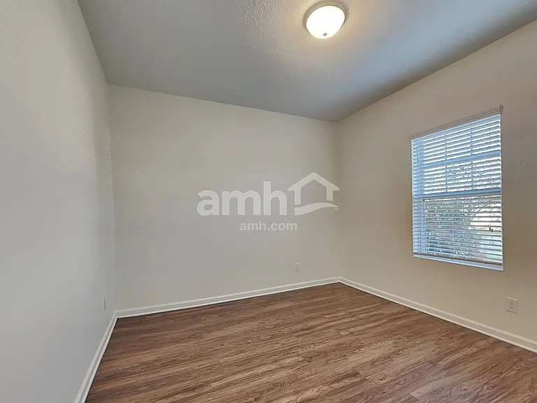 4878 Saint James Ln — Photo 14