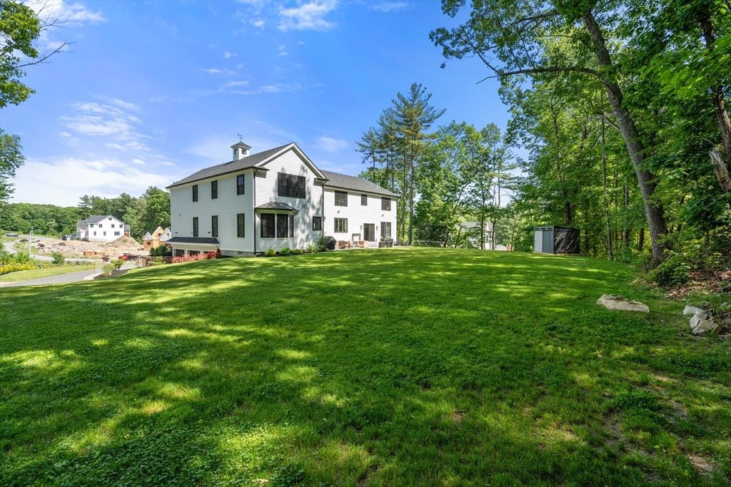 8 Charles St, North Reading, MA - View 3