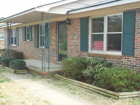 76 Simmons Cir, Fayetteville, TN 37334