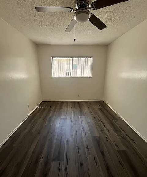 4014 Stevely Ave. — Photo 20