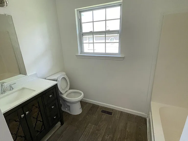 122 Rains Ave — Photo 8