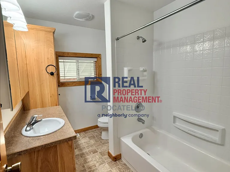 13355 N Dekay Rd — Photo 13