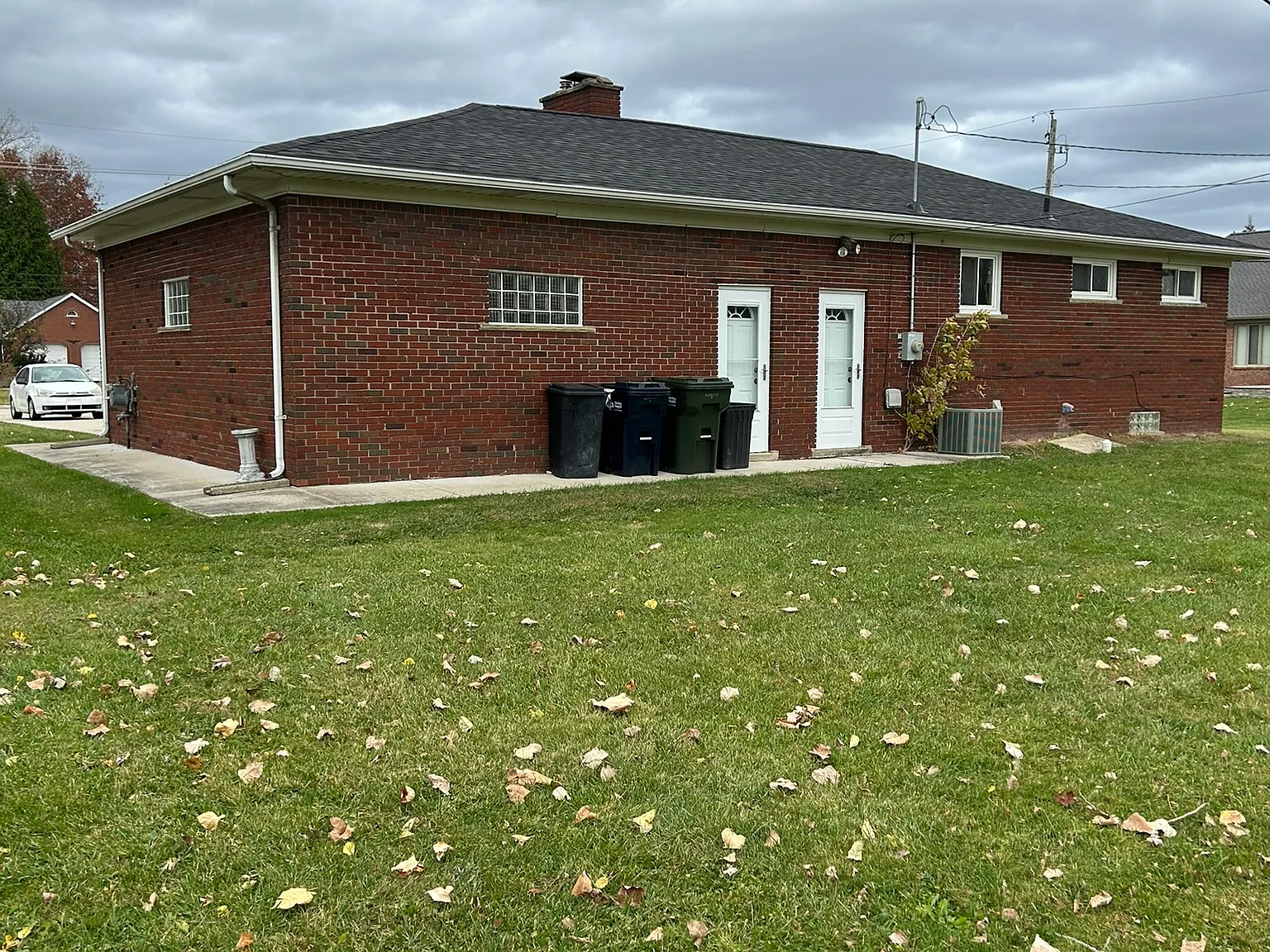 2 bed, 800 sqft, $1,600 — Photo 2