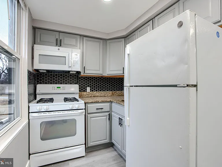 3807 Fleetwood Ave #2 — Photo 11