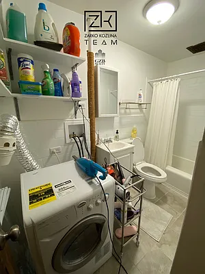 Rented by Avenues Real Estate | media 26