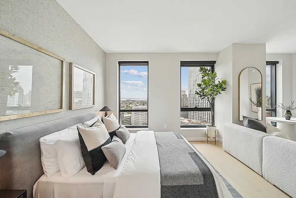 567 Fulton Street — Photo 2