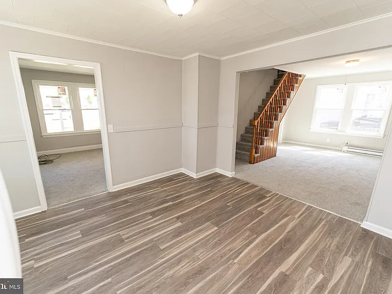 1507 Race St — Photo 17