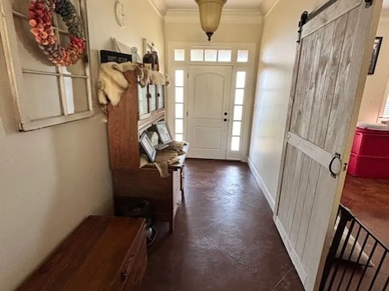 635 Walton Way Dr — Photo 4