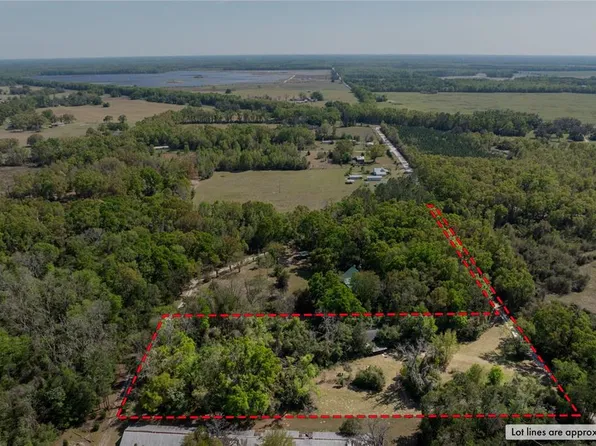 285 SW Traver Ct, Fort White, FL 32038