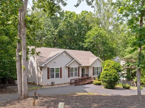 20 Xebec Rd, Palmyra, VA 22963
