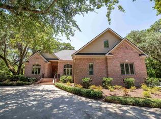 8 Oatland Lake Rd, Pawleys Island, SC 29585