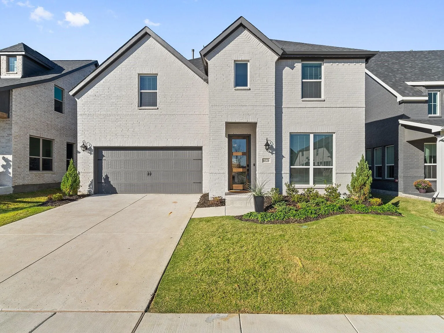 5 bed, 3413 sqft, $4,350 — Photo 1