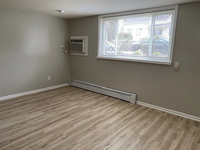 54 College Ave #1-2 — Photo 4