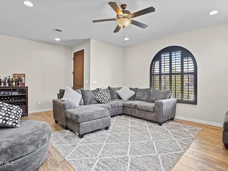 3749 Loma Adriana Dr — Photo 5