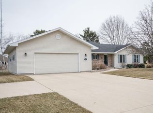 N5980 Spruce Dr, Elkhorn, WI 53121