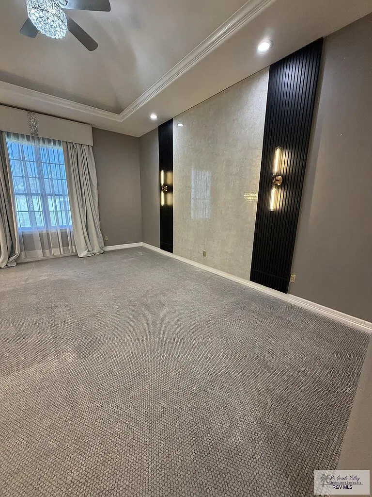 3 bed, 2.5 bath, 2937 sqft, $3,000 — Photo 4