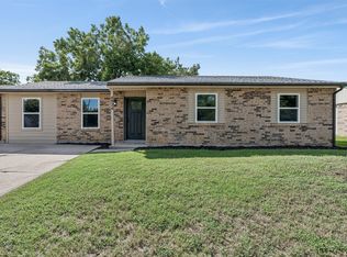 4924 Sandalwood Ln, Arlington, TX 76017