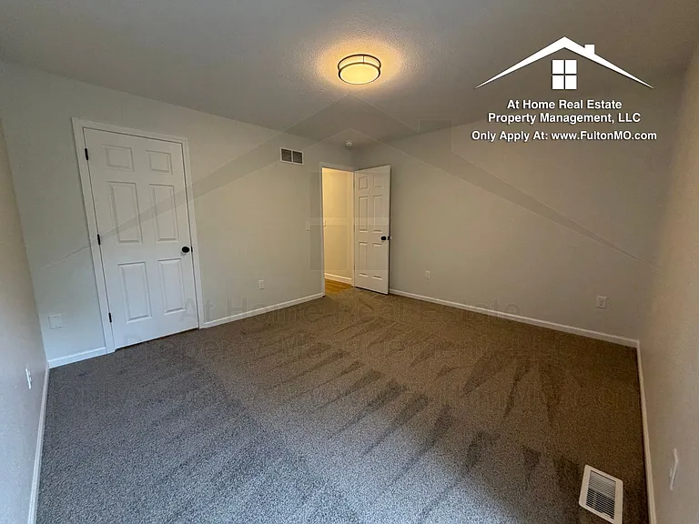 1011 Greystone Ct — Photo 21