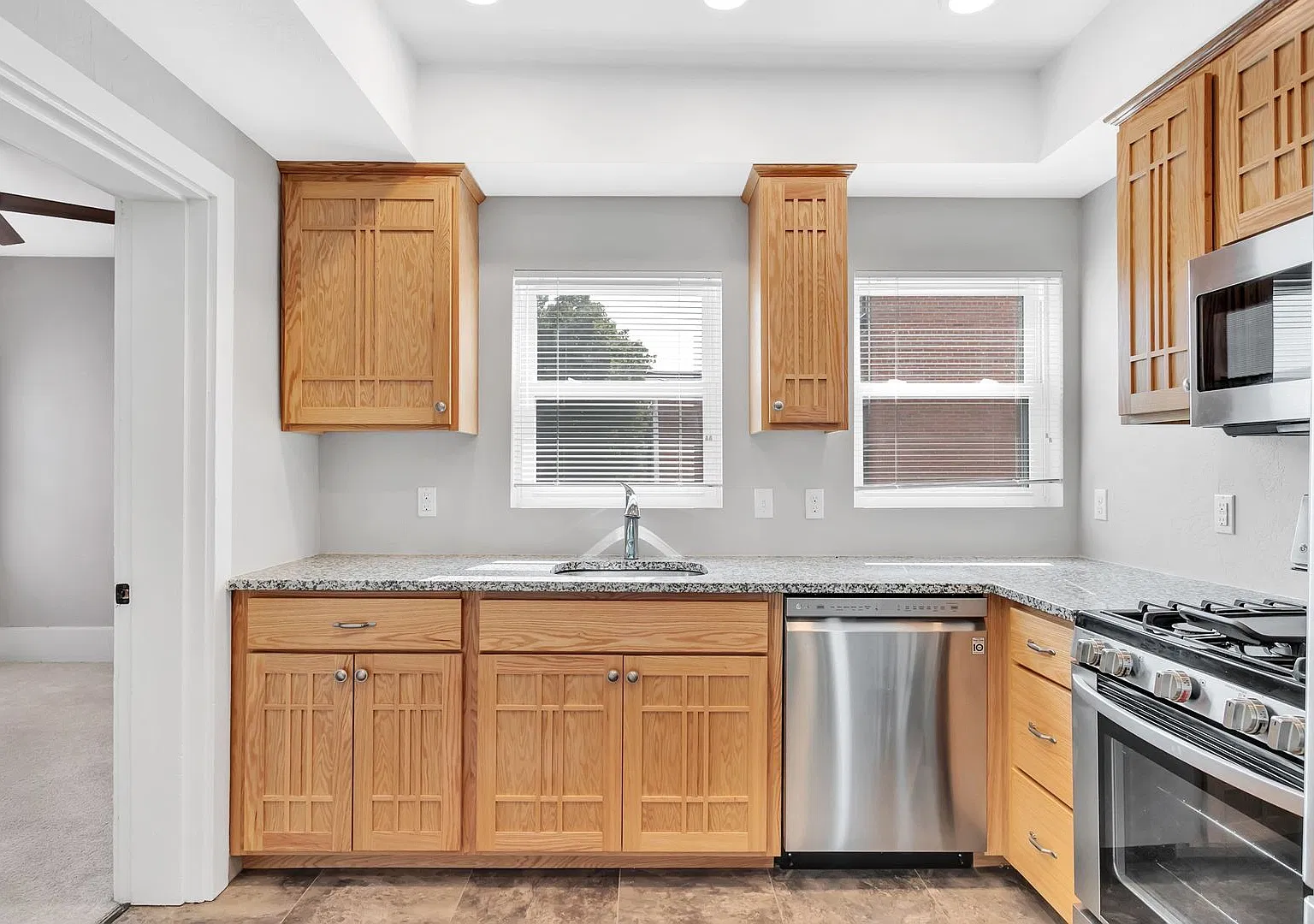 Linwood Apartments — Photo 4