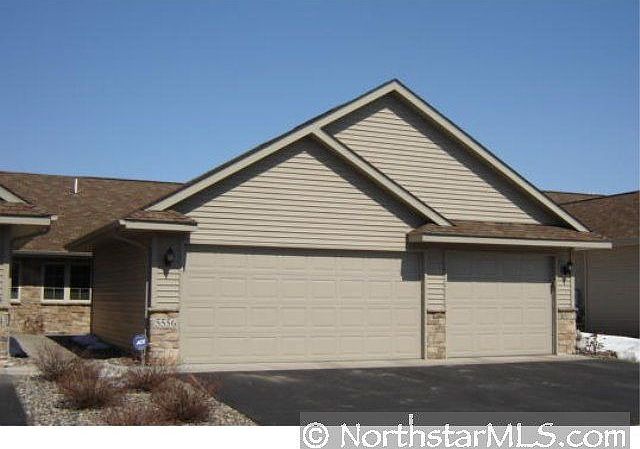 3 Car Garage Town Home!