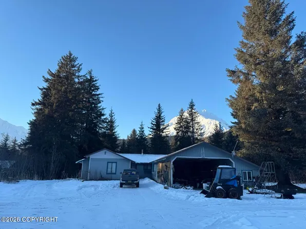13375 Cherrywood Ln, Seward, AK 99664
