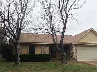 1808 Hunting Green Dr, Fort Worth, TX 76134