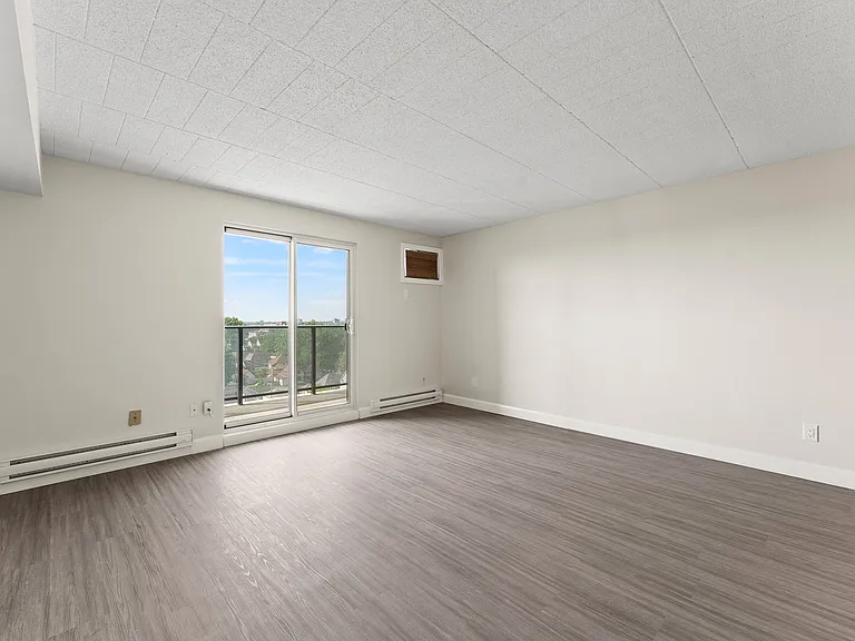 101 Langlois Ave — Photo 12