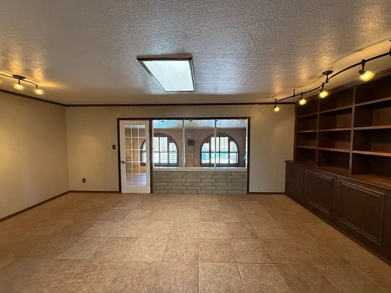 2174 E 25th Pl — Photo 14