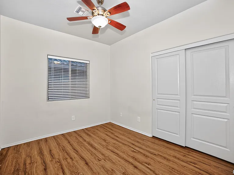 2523 S 41st Way — Photo 9