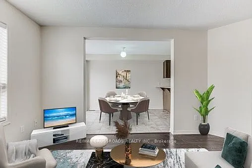 1147 Ormond Dr — Photo 11