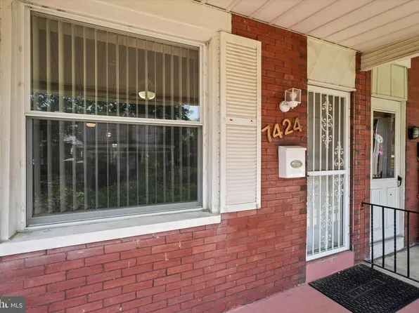 7424 Palmetto St, Philadelphia, PA 19111