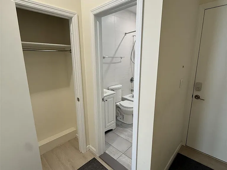127 Mineola Blvd #1 — Photo 4